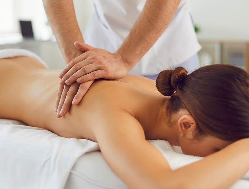 Khám Phá Tính Năng Swedish Massage Đầy Thư Giãn Trên Ghế Massage